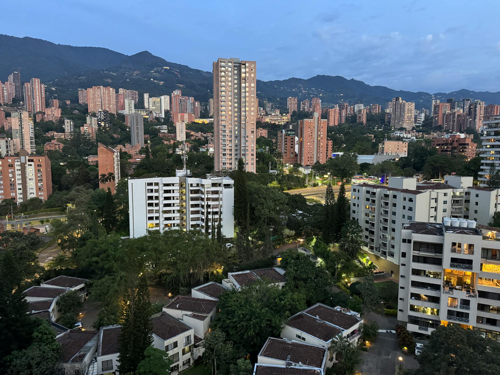 Metro, MetroCables and taxis in Medellín - medellín.guide